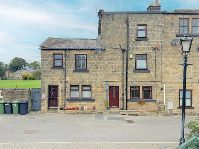 Haleys Yard, Bramley, LS13, photo 1