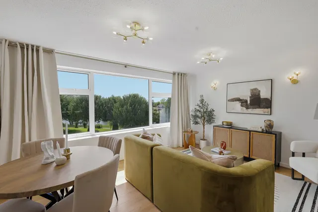 Penton Court, Staines-upon-Thames, TW18, photo 1