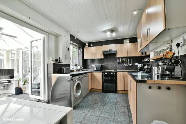 Baron Fold Crescent, Manchester, M38, photo 2