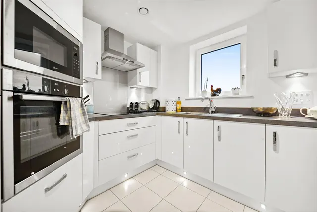 Pegs Lane, Hertford, SG13, photo 2