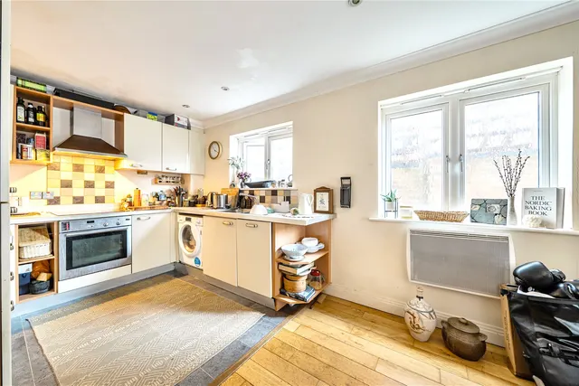 The Retreat, Surbiton, KT5, photo 3