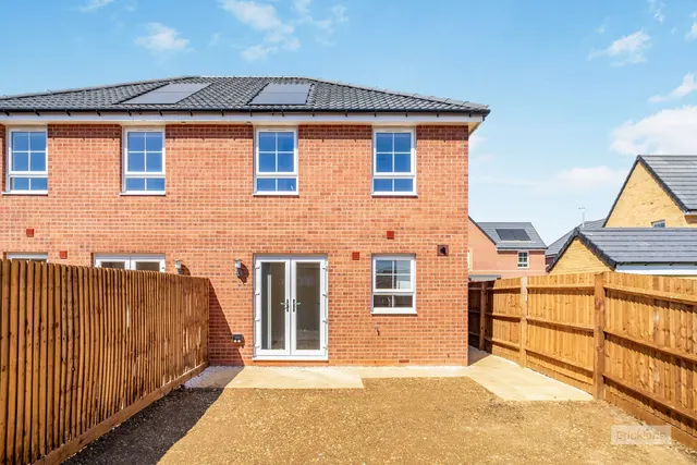 Almond Avenue, Whittlesey, PE7, photo 2