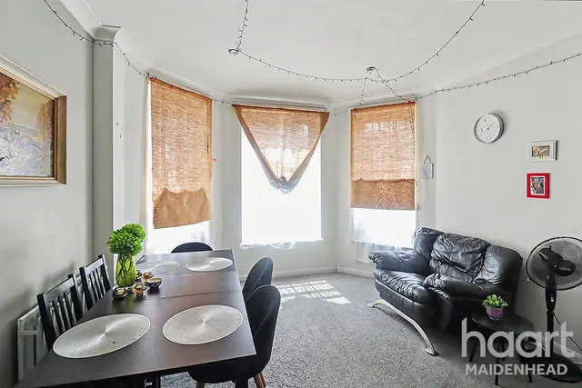 Upton Court Road, Slough, SL3, photo 3