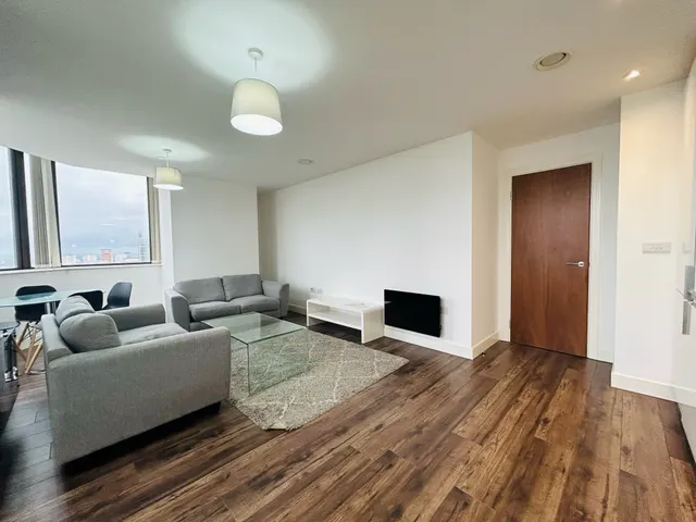 Broad Street, Birmingham, B15, photo 3