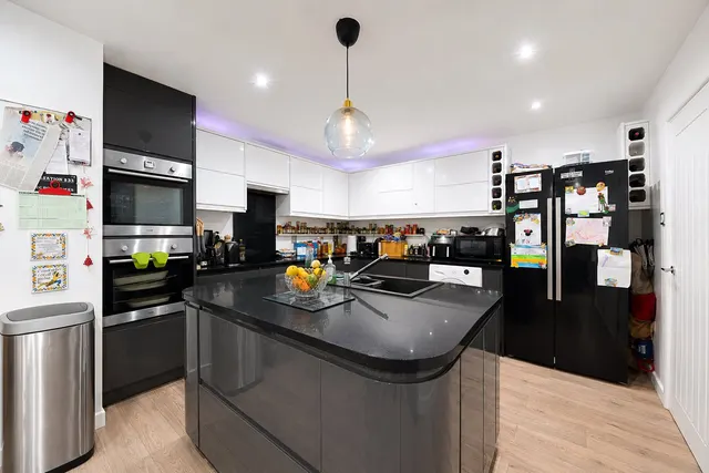 Hawkeridge, photo 3