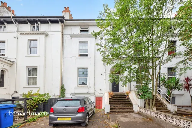 Queens Road, London, SE15, photo 1