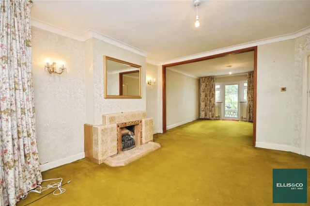 Sandringham Gardens, North Finchley, N12, photo 2