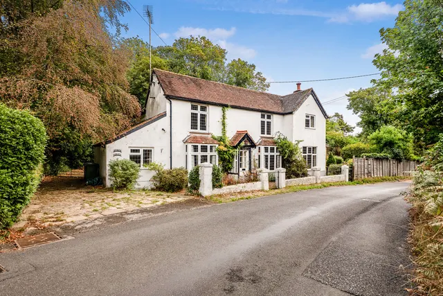 Coldwaltham, RH20 1LS, photo 1