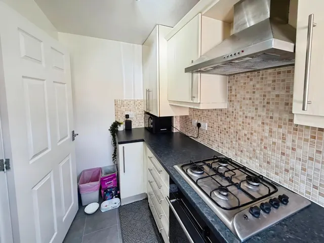 Photo 3 — Woodcote Close, Dogsthorpe, Peterborough, PE1