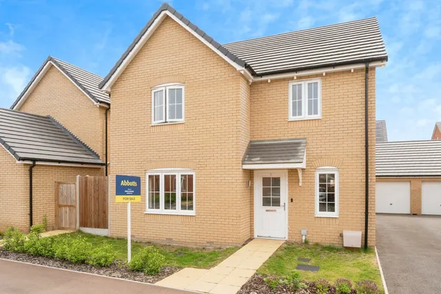 Turner Crescent, Postwick, Norwich, Norfolk, NR13, photo 1