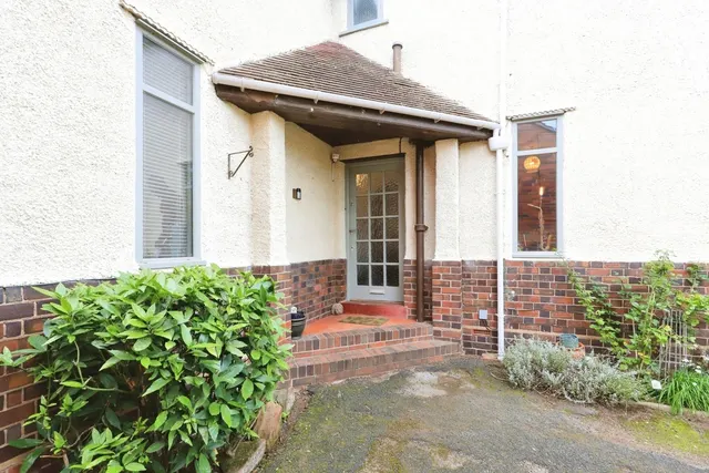 St. Johns Avenue, Kidderminster, DY11, photo 2