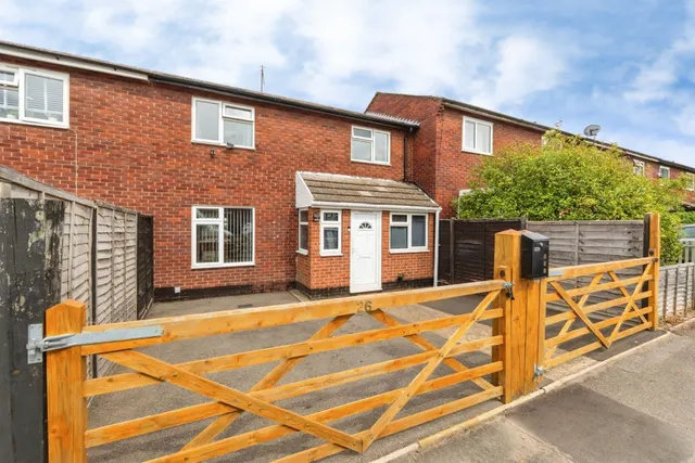 Sloane Way, Thetford, photo 1