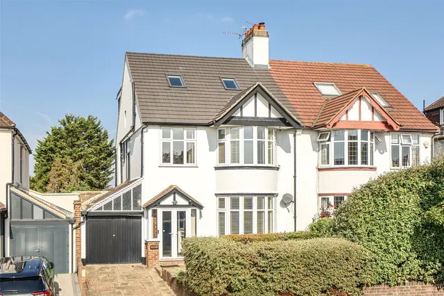 Gourock Road, SE9, photo 1