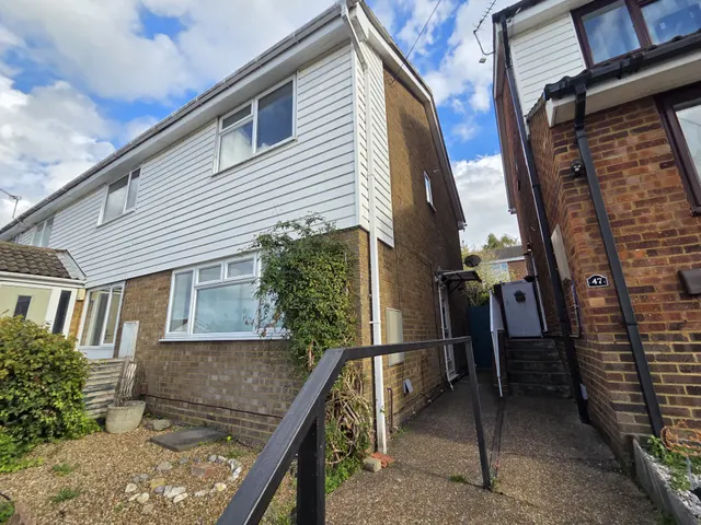 Nightingale Close, ME8, photo 1