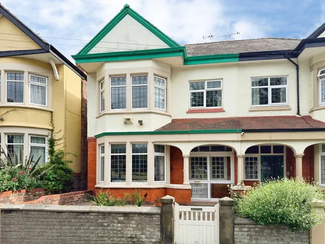 Elleray Park Road, Wallasey, photo 1