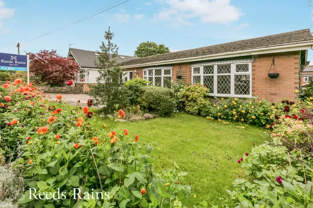 Roewood Lane, Macclesfield, SK10, photo 1