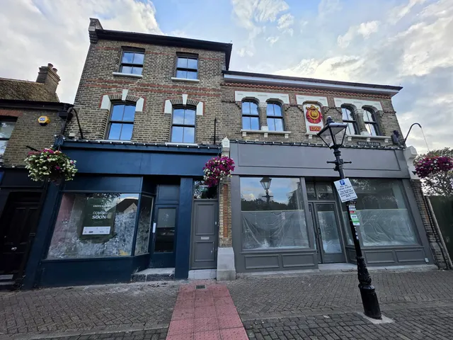 Royal Parade, Bromley, BR7, photo 1