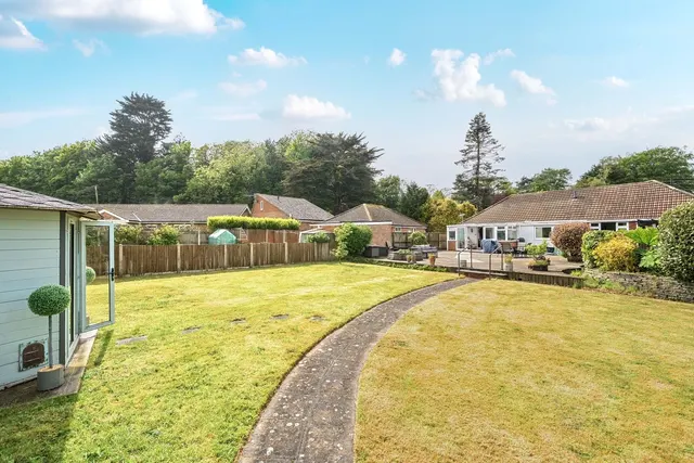 The Street, Hawkinge, CT18, photo 2