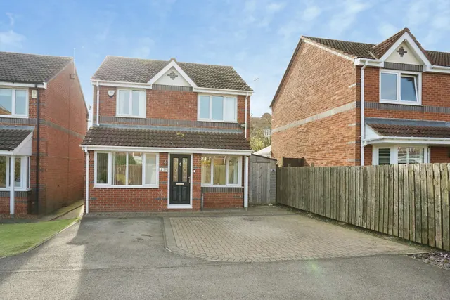 Photo 3 — Abbotsfield Way, Faverdale, Darlington, DL3 0GB