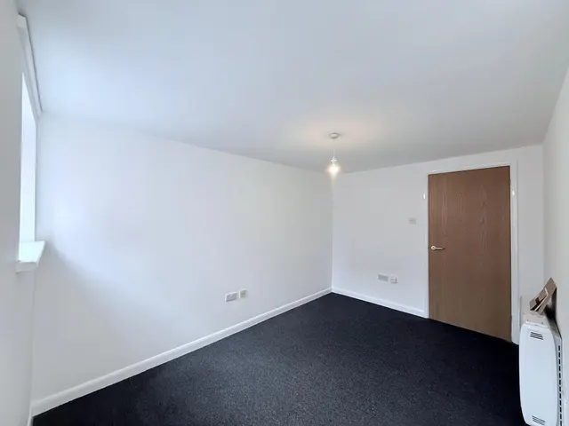 Photo 2 — Trivett Square, Nottingham, NG1 1JB