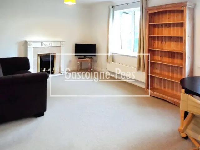 Woking Town Centre, GU21, photo 2