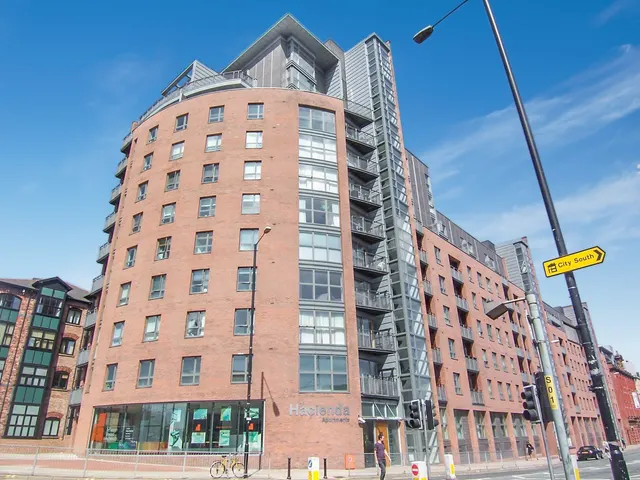 Whitworth Street West, M1, photo 1