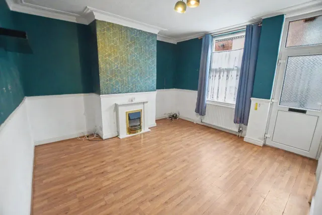 Claremont Place, Leeds, LS12, photo 2