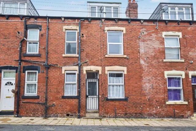 Claremont Place, Leeds, LS12, photo 1