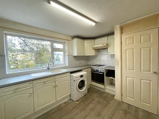 Photo 3 — Montgomery Road, Farnborough, Hampshire, GU14 0BA