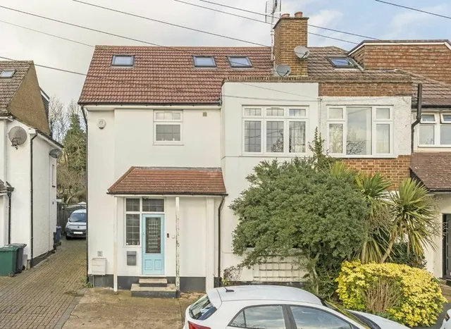 Wise Lane, Mill Hill, NW7, photo 1