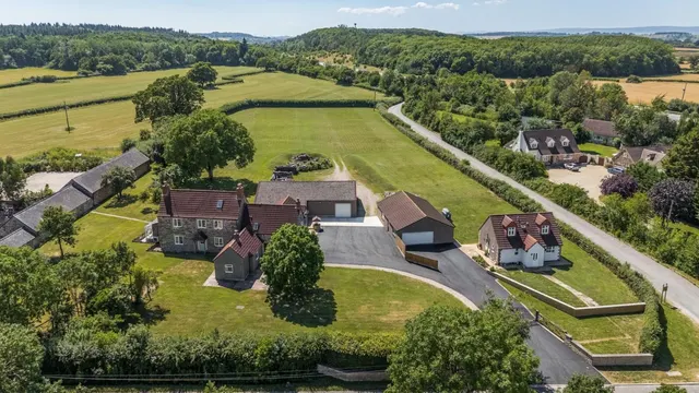 Lower Wick, Dursley, photo 1