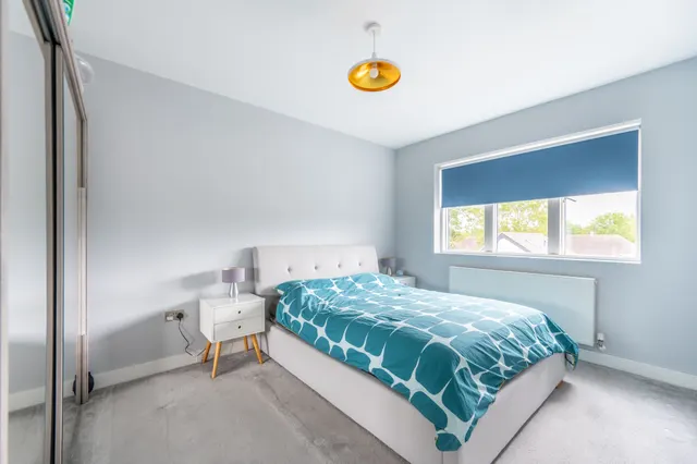 Photo 2 — Flat 5, Harrowdene Road, Wembley