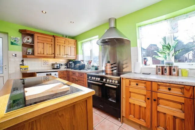 Photo 2 — Linnet Drive, Mansfield, Nottinghamshire, NG18