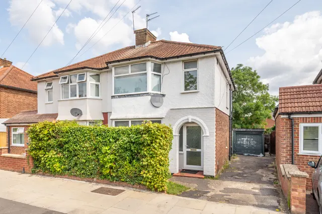 34 Orchard Gate, Greenford, photo 1