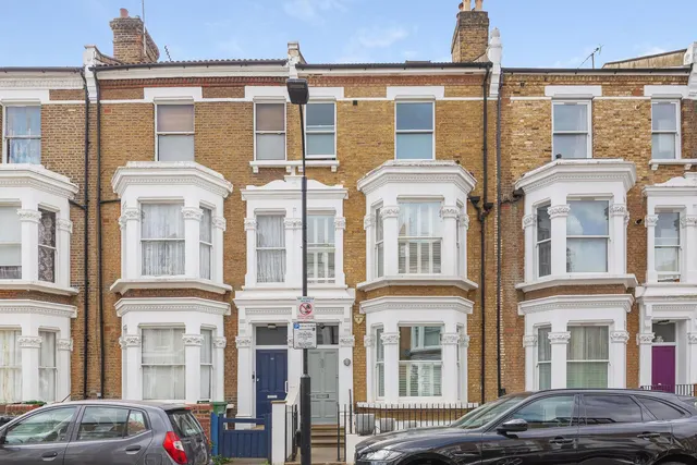 Batoum Gardens, London, W6, photo 1