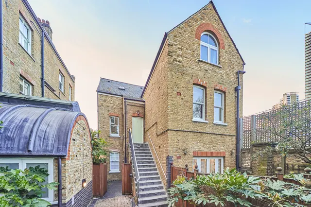 Photo 2 — Renfrew Road, Kennington, London, SE11