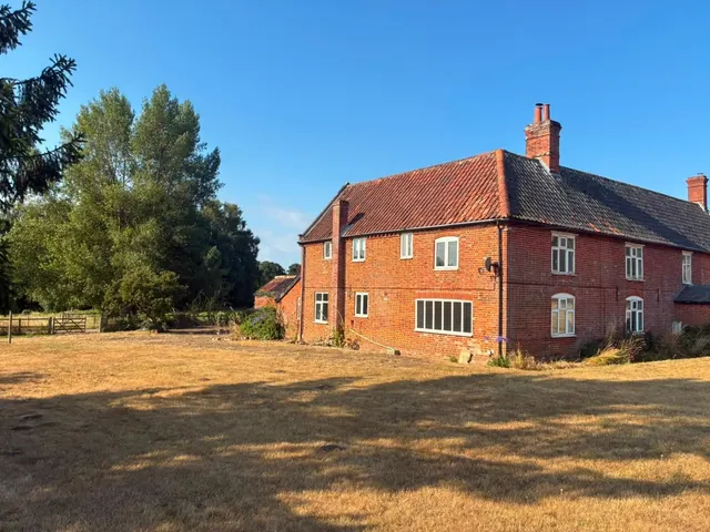 Photo 3 — Main Road, Stratford St. Andrew, Saxmundham, Suffolk, IP17 1LG