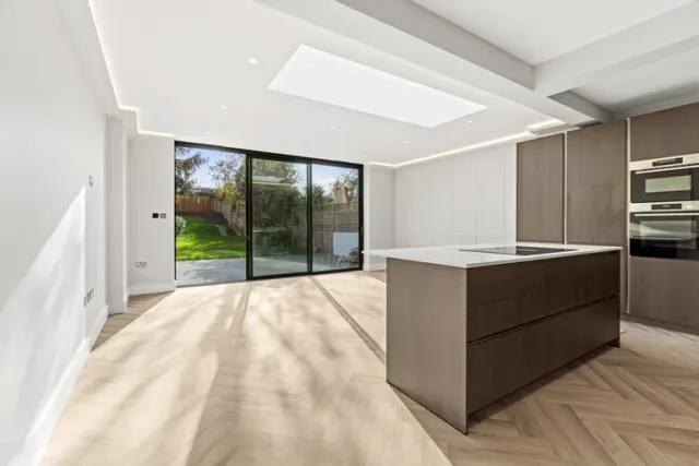 Gondar Gardens, West Hampstead, NW6 1HG, photo 1