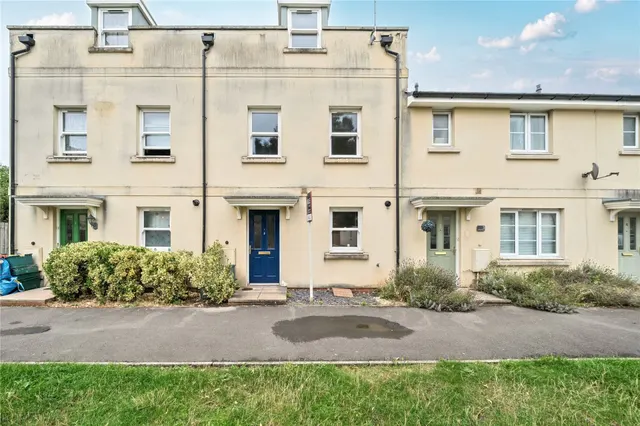 Joyford Passage, Cheltenham, GL52, photo 1