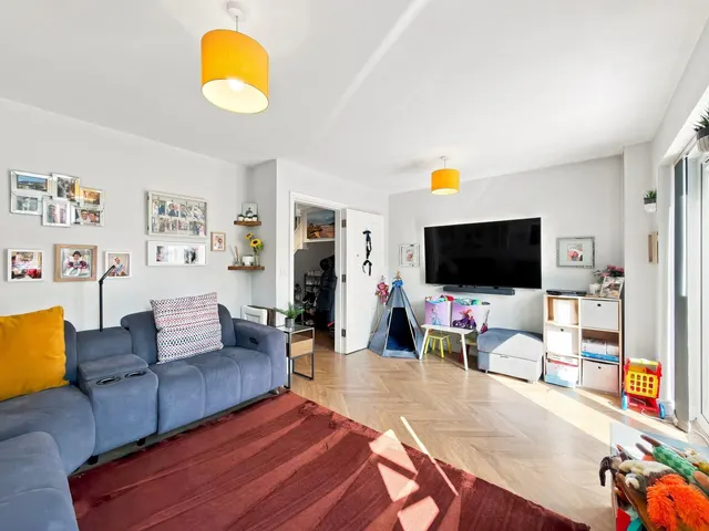 Photo 2 — Tatham Road, Llanishen, Cardiff