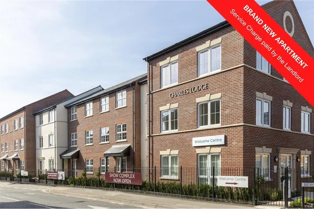 Bewick Court, Evesham, WR11, photo 1