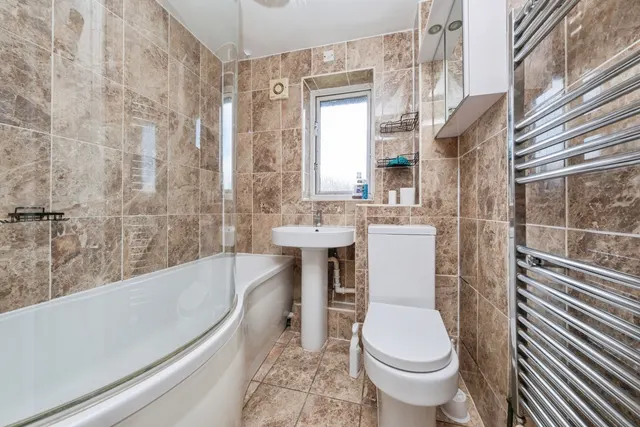 Ambridge Grove, Peartree Bridge, MK6, photo 2