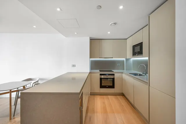 Vaughan Way, London, E1W, photo 3
