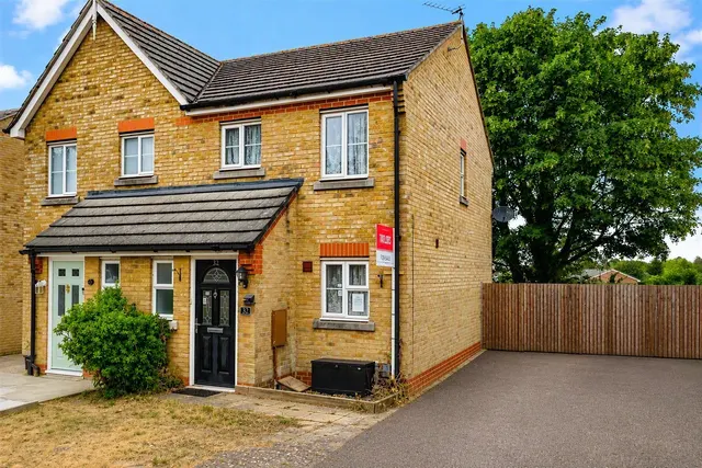 Portland Ride, Houghton Regis, Dunstable, Bedfordshire, LU5, photo 1