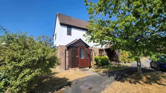 Treelands, North Holmwood, RH5, photo 1