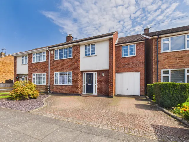 Chesterfield Way, Barwell, LE9, photo 1