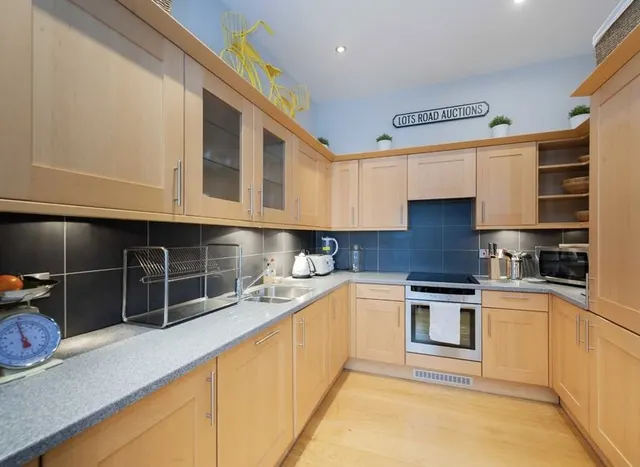 Photo 3 — Eaton Mews North, Belgravia, SW1X