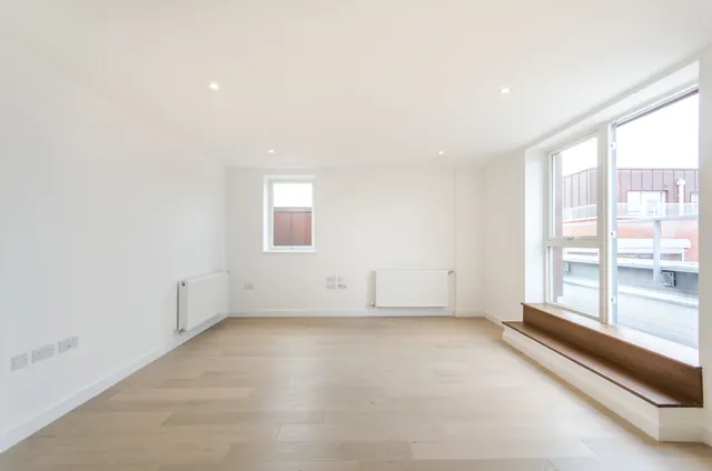 Photo 3 — Flat 24, Burnell Building, 1 Wilkinson Close, London