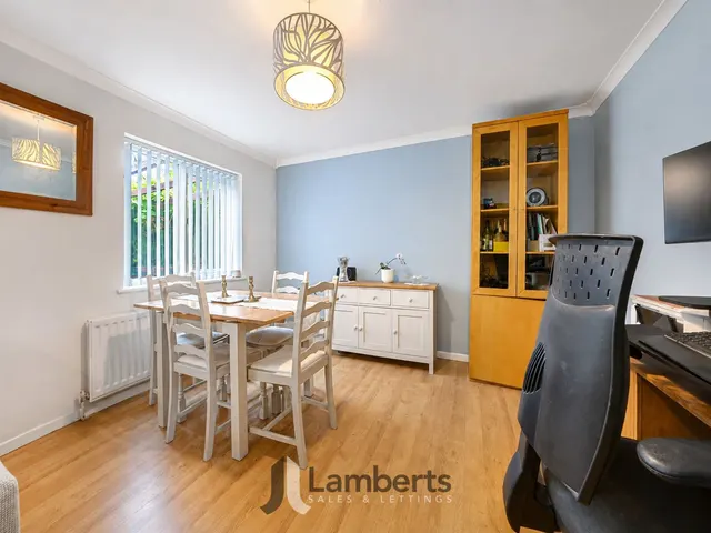 Photo 3 — 93 Redditch Road, Studley