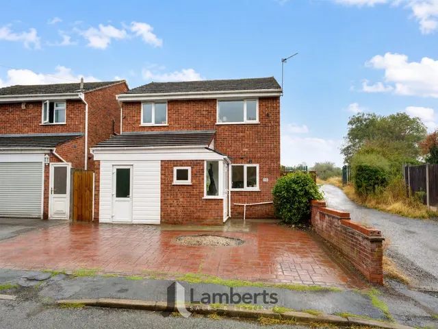 93 Redditch Road, Studley, photo 1